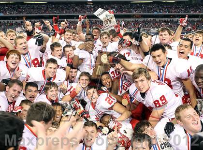 Thumbnail 2 in Katy vs. Cedar Hill (UIL 5A Division 2 Final) photogallery.