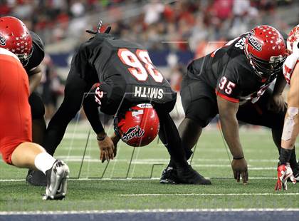Thumbnail 2 in Katy vs. Cedar Hill (UIL 5A Division 2 Final) photogallery.