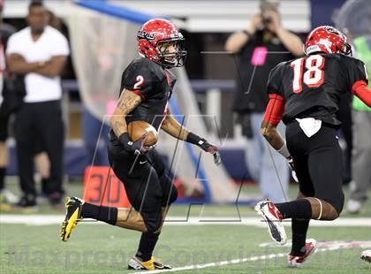 Thumbnail 2 in Katy vs. Cedar Hill (UIL 5A Division 2 Final) photogallery.