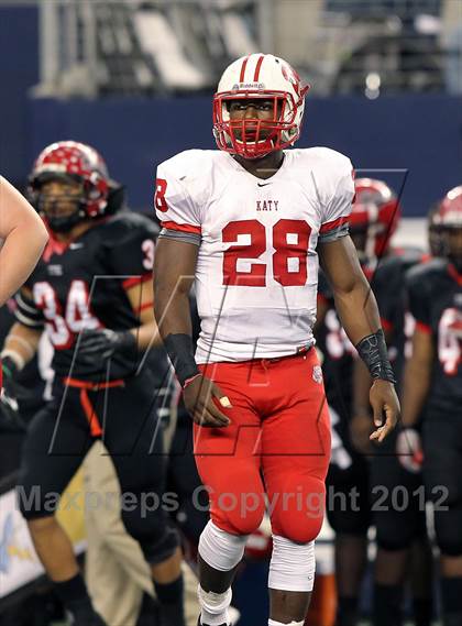 Thumbnail 3 in Katy vs. Cedar Hill (UIL 5A Division 2 Final) photogallery.