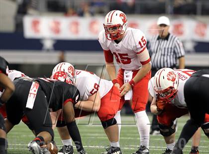 Thumbnail 3 in Katy vs. Cedar Hill (UIL 5A Division 2 Final) photogallery.