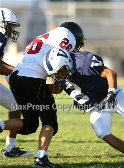 Thumbnail 3 in Harvard-Westlake @ Venice (Freshman) photogallery.