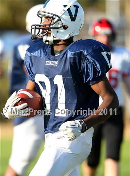 Thumbnail 1 in Harvard-Westlake @ Venice (Freshman) photogallery.