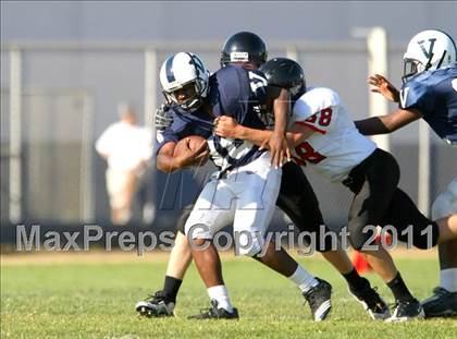 Thumbnail 3 in Harvard-Westlake @ Venice (Freshman) photogallery.