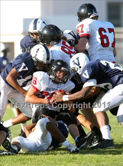 Thumbnail 2 in Harvard-Westlake @ Venice (Freshman) photogallery.