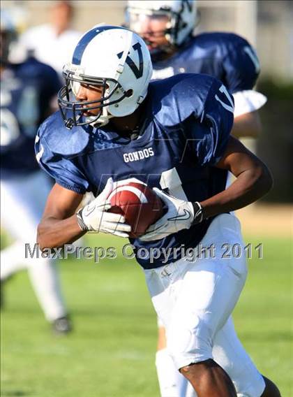 Thumbnail 2 in Harvard-Westlake @ Venice (Freshman) photogallery.