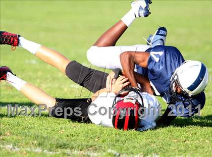 Thumbnail 2 in Harvard-Westlake @ Venice (Freshman) photogallery.