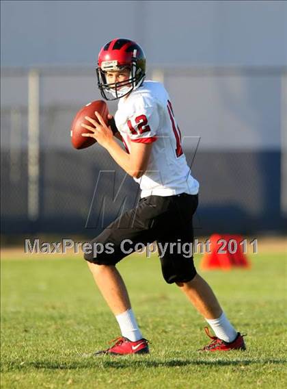 Thumbnail 2 in Harvard-Westlake @ Venice (Freshman) photogallery.