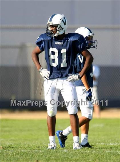 Thumbnail 1 in Harvard-Westlake @ Venice (Freshman) photogallery.