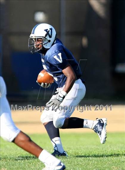 Thumbnail 2 in Harvard-Westlake @ Venice (Freshman) photogallery.