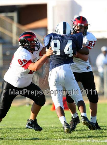 Thumbnail 2 in Harvard-Westlake @ Venice (Freshman) photogallery.
