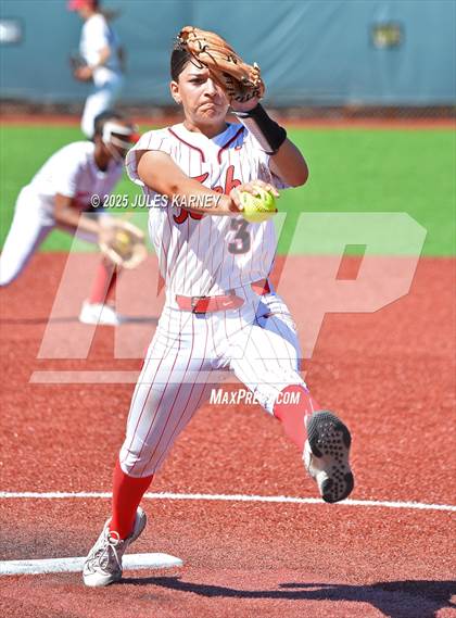 Thumbnail 3 in Southeast Career Tech vs Foothill (NIAA 4A Playoffs) photogallery.