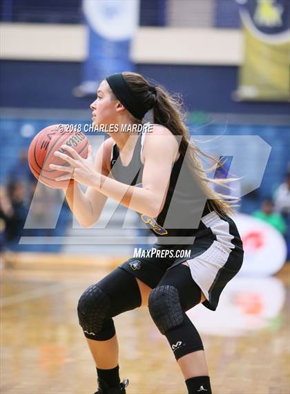 Thumbnail 3 in Southeast Raleigh vs. E.A. Laney (NCHSAA 4A Regional Playoff) photogallery.