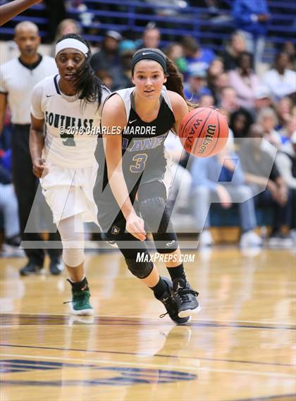 Thumbnail 1 in Southeast Raleigh vs. E.A. Laney (NCHSAA 4A Regional Playoff) photogallery.
