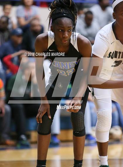 Thumbnail 3 in Southeast Raleigh vs. E.A. Laney (NCHSAA 4A Regional Playoff) photogallery.