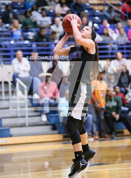 Thumbnail 1 in Southeast Raleigh vs. E.A. Laney (NCHSAA 4A Regional Playoff) photogallery.