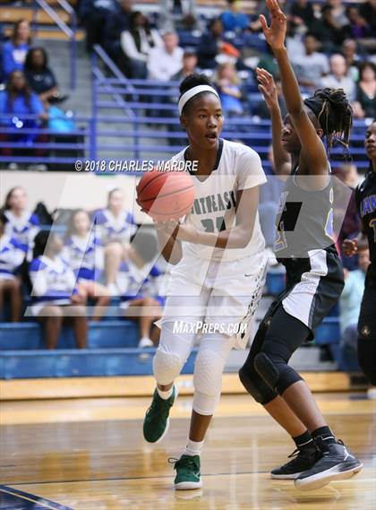 Thumbnail 2 in Southeast Raleigh vs. E.A. Laney (NCHSAA 4A Regional Playoff) photogallery.