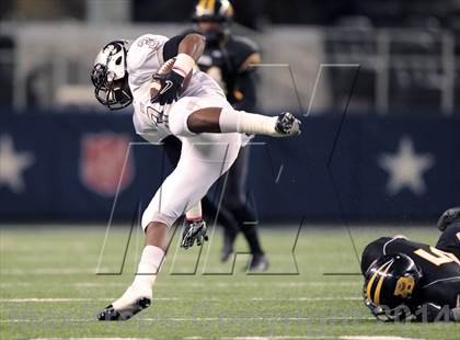 Thumbnail 3 in Brennan vs. Guyer (UIL 4A Division 1 Final) photogallery.