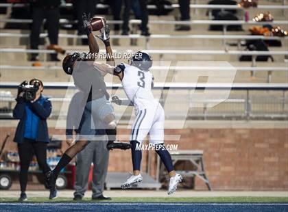 Thumbnail 1 in Wylie East vs. Lancaster (UIL 5A Regional Quarterfinal Playoff) photogallery.