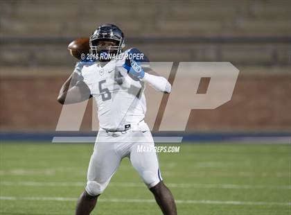 Thumbnail 2 in Wylie East vs. Lancaster (UIL 5A Regional Quarterfinal Playoff) photogallery.