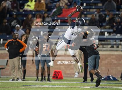 Thumbnail 1 in Wylie East vs. Lancaster (UIL 5A Regional Quarterfinal Playoff) photogallery.