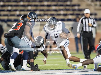 Thumbnail 3 in Wylie East vs. Lancaster (UIL 5A Regional Quarterfinal Playoff) photogallery.