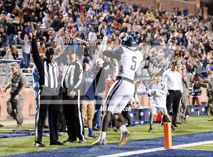 Thumbnail 3 in Wylie East vs. Lancaster (UIL 5A Regional Quarterfinal Playoff) photogallery.