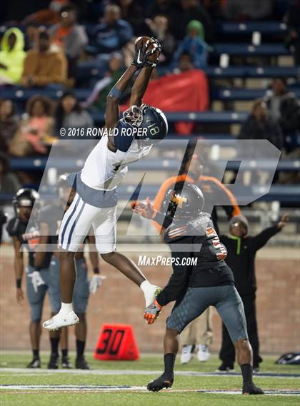 Thumbnail 2 in Wylie East vs. Lancaster (UIL 5A Regional Quarterfinal Playoff) photogallery.