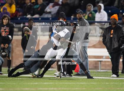 Thumbnail 1 in Wylie East vs. Lancaster (UIL 5A Regional Quarterfinal Playoff) photogallery.