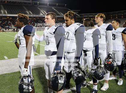 Thumbnail 2 in Wylie East vs. Lancaster (UIL 5A Regional Quarterfinal Playoff) photogallery.