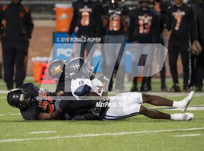 Thumbnail 1 in Wylie East vs. Lancaster (UIL 5A Regional Quarterfinal Playoff) photogallery.