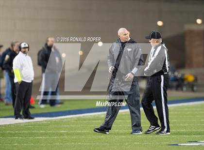 Thumbnail 1 in Wylie East vs. Lancaster (UIL 5A Regional Quarterfinal Playoff) photogallery.