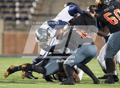 Thumbnail 2 in Wylie East vs. Lancaster (UIL 5A Regional Quarterfinal Playoff) photogallery.