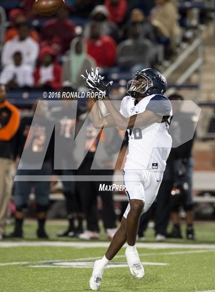 Thumbnail 3 in Wylie East vs. Lancaster (UIL 5A Regional Quarterfinal Playoff) photogallery.