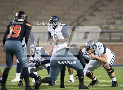 Thumbnail 1 in Wylie East vs. Lancaster (UIL 5A Regional Quarterfinal Playoff) photogallery.