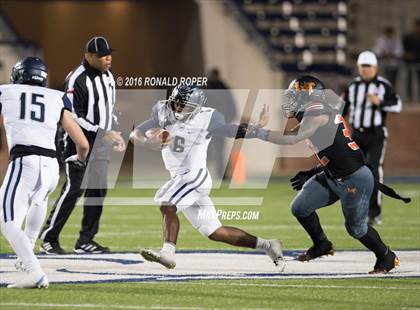 Thumbnail 2 in Wylie East vs. Lancaster (UIL 5A Regional Quarterfinal Playoff) photogallery.