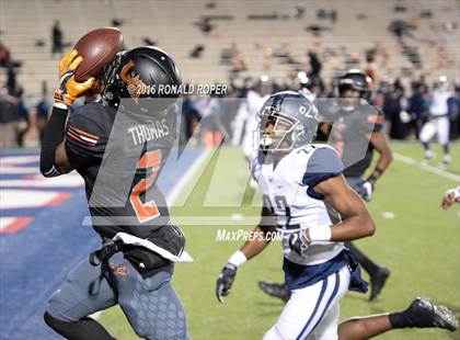 Thumbnail 1 in Wylie East vs. Lancaster (UIL 5A Regional Quarterfinal Playoff) photogallery.