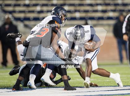 Thumbnail 2 in Wylie East vs. Lancaster (UIL 5A Regional Quarterfinal Playoff) photogallery.