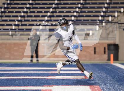 Thumbnail 1 in Wylie East vs. Lancaster (UIL 5A Regional Quarterfinal Playoff) photogallery.