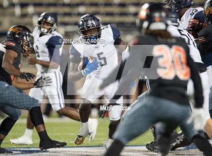 Thumbnail 3 in Wylie East vs. Lancaster (UIL 5A Regional Quarterfinal Playoff) photogallery.