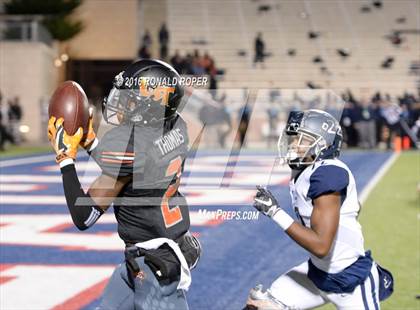 Thumbnail 3 in Wylie East vs. Lancaster (UIL 5A Regional Quarterfinal Playoff) photogallery.