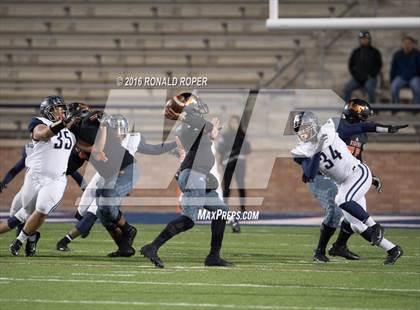 Thumbnail 3 in Wylie East vs. Lancaster (UIL 5A Regional Quarterfinal Playoff) photogallery.