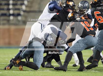 Thumbnail 3 in Wylie East vs. Lancaster (UIL 5A Regional Quarterfinal Playoff) photogallery.