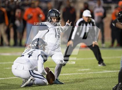 Thumbnail 1 in Wylie East vs. Lancaster (UIL 5A Regional Quarterfinal Playoff) photogallery.