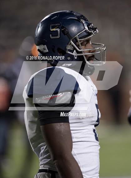 Thumbnail 1 in Wylie East vs. Lancaster (UIL 5A Regional Quarterfinal Playoff) photogallery.