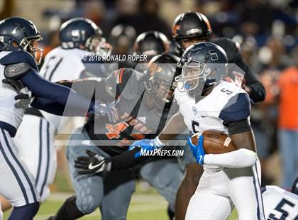 Thumbnail 3 in Wylie East vs. Lancaster (UIL 5A Regional Quarterfinal Playoff) photogallery.