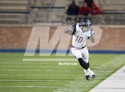 Thumbnail 3 in Wylie East vs. Lancaster (UIL 5A Regional Quarterfinal Playoff) photogallery.