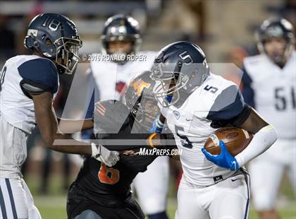 Thumbnail 2 in Wylie East vs. Lancaster (UIL 5A Regional Quarterfinal Playoff) photogallery.
