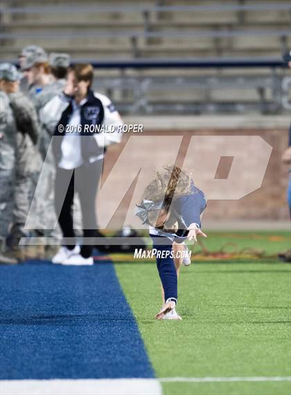 Thumbnail 2 in Wylie East vs. Lancaster (UIL 5A Regional Quarterfinal Playoff) photogallery.