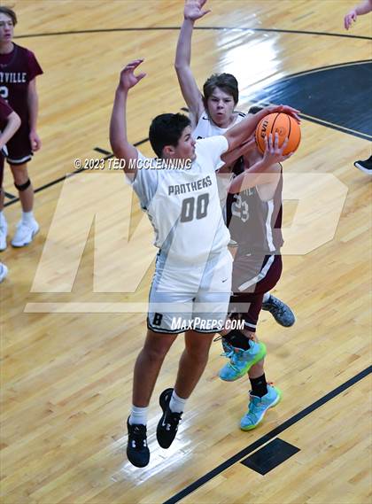 Thumbnail 2 in Perryville @ Bigelow photogallery.